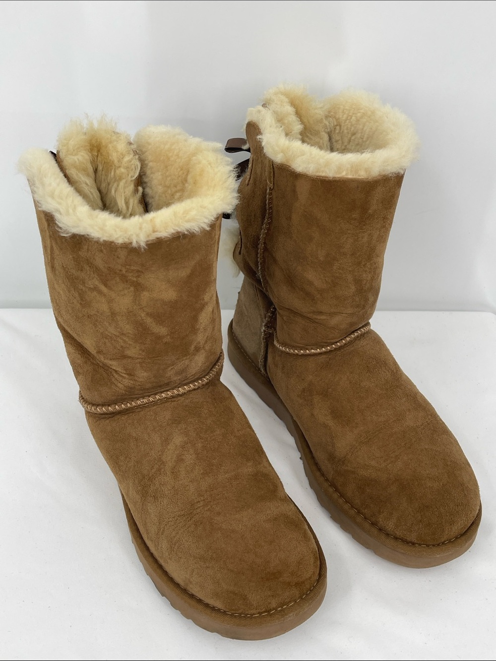 UGG Classic Shearling-Lined Women's Suede Boot - Chestnut SIZE 9 BACK LACE